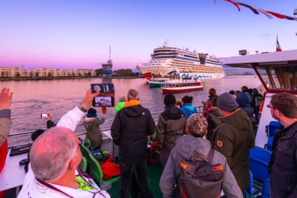 Aida diva im Seekanal