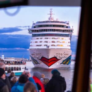 Aida diva beim Ablegen